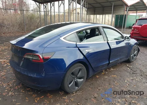 2018 Tesla Model 3 Long Range/Mid Range из США, поврежденный, VIN 5YJ3E1EA1JF102500